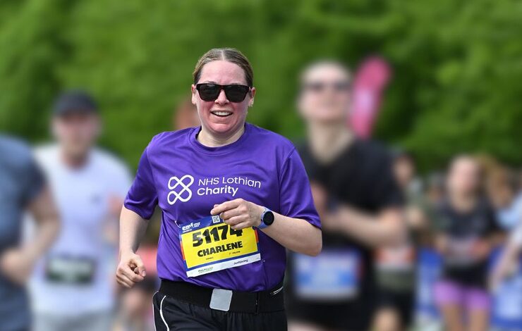 Charlene Kay running the Edinburgh Marathon Festival in her NHS Lothian Charity t-shirt